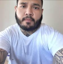 Hey lady my boy is looking for someone to keep his sane while he is down he  will be out soon but he is in the Hamilton County justice center u have