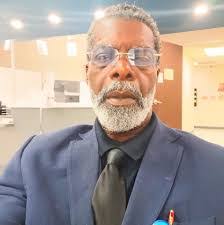 Anthony Askew's Instagram, Twitter & Facebook