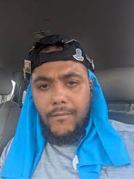 Somebody talk to me I'm bored and single I'm in DC Ne