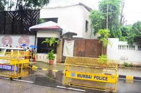 Amitabh Bachchans House Jalsa Declared Containment Zone Check Latest Photos Bollywood actors invest their money in buying their luxury dream home. amitabh bachchans house jalsa declared