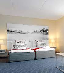 Hotel Style Clarion Hotel Sign Stockholm I Love The Gray Baseboard With The Oversized Black And White Photo As Home Living Room Hotel Interiors Hotel Style