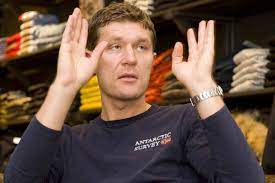 Verheyen spielte in der jugend bei hoogstraten vv und begann seine profikarriere bei lierse sk, wohin er 1986 gewechselt war. Gert Verheyen Staat Zelf Model Op Foto S Van Te Koop Staand Gazet Van Antwerpen Mobile