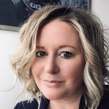 Kari Penner's Instagram, Twitter & Facebook