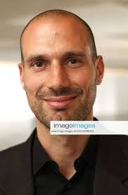 8 Pk: Benjamin Anders, neuer Geschäftsfüher der Temporären Kunsthalle, in  der Temporäre Kunsthalle