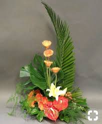 Bunga meja altar merupakan hiasan yang biasanya di gunakan untuk mengisi ruang yang kosong, dengan berbagai macam. Pin Oleh One Di Rangkaian Bunga Meja Altar Rangkaian Cute766
