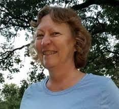 Kathy Lindell's Instagram, Twitter & Facebook