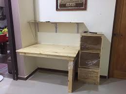 Perabot kayu yang berkualitas biasanya dijual dengan harga yang sangat mahal. Set Meja Komputer Dan Rak File Perabot Kayu Pallet Fik Facebook
