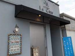 怪しい洋菓子店と遊覧船 ルクール 富山 お城
