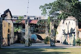 Home to a gallery, arts & events spaces and creative business outlets. Hin Bus Depot Kakiseni