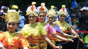 Tari tunggal yang termasuk tari kreasi baru antara lain : Mengenal Unsur Tarian Dan Pengertian Tentang Tari Di Indonesia Fimela Line Today