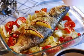 Yo tenía en casa champiñones, setas, zanahorias y espárragos y los he incluido como guarnición. Receta De Lubina Al Horno Al Limon Unareceta Com