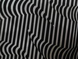 Garis adalah sesuatu yang membatasi bentuk dan menyatakan ruang. Pengertian Nirmana Gambar Contoh Jenis Elemen Prinsip