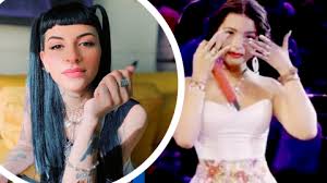 Angela Aguilar không nên làm vậy; video chứng minh Cazzu thực sự thích xem.