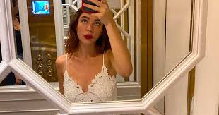 L'isola delle rose è stata una realtà che ha dato da riflettere (anche cinematograficamente: Chi E Matilda De Angelis Film Eta Biografia E Fidanzato