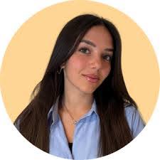 Alice Testa's Instagram, Twitter & Facebook