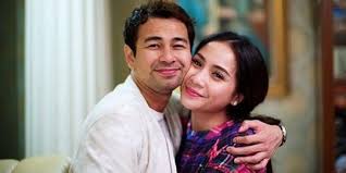 Sebelumnya beberapa figur publik mengomentari dan setuju dengan sanggahan arie kriting. Raffi Ahmad Syuting Bareng Tyas Mirasih Nagita Slavina Bilang Panas Merdeka Com