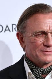 Daniel Craig
