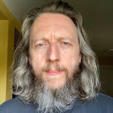 Kim Siever's Instagram, Twitter & Facebook