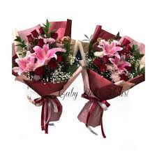 Toko bunga mawar valentine kami menerima pesanan dan mengirimkan bunga rangkaian: Jual Hand Bouquet 501 Buket Bunga Valentine Buket Bunga Wisuda Buket Bunga Cantik Bunga Fresh Terbaru Juni 2021 Blibli