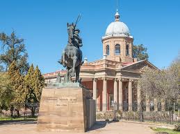 Bloemfontein, city, capital of free state province (formerly orange free state) and judicial capital of the republic of south africa. Fluge Nach Bloemfontein Billigfluge Bloemfontein Ab 778 Lastminute De