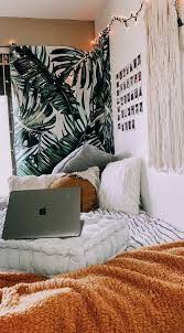 31 The Beach Themed Dorm Room Ideas That Give Major Cali Vibes Dormroomideas Cutedormroom Dormroomdecor Dorm Room Decor Aesthetic Room Decor Bedroom Design