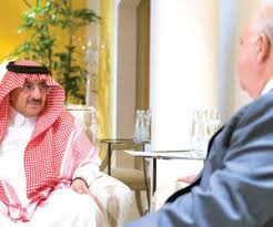 والدته هي الأميرة فهدة بنت فلاح بن سلطان بن حثلين، وجده من أمه راكان بن حثلين شيخ قبيلة العجمان. Ù…Ø­Ù…Ø¯ Ø¨Ù† Ù†Ø§ÙŠÙ ÙˆÙ…Ø­Ù…Ø¯ Ø¨Ù† Ø³Ù„Ù…Ø§Ù† ÙŠÙ„ØªÙ‚ÙŠØ§Ù† Ø§Ù„Ø³ÙÙŠØ± Ø§Ù„Ø£Ù…ÙŠØ±ÙƒÙŠ Ø¬Ø±ÙŠØ¯Ø© Ø§Ù„ÙˆØ·Ù† Ø§Ù„Ø³Ø¹ÙˆØ¯ÙŠØ©