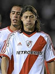 En entrevista en el podcast hablemos soccer de tudn y mls, almeyda afirmó que tomará medidas necesarias para frenar a chicharito. Matias Almeyda Pasa De Jugador A Entrenador En River Marca Com