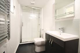 Per ovviare a questo si possono inserire degli arredi da quindi via libera ai colori chiari per infondere una maggiore idea di ampiezza in un bagno ristretto, utilizzando piastrelle adatte. Idee Per Arredare Un Bagno Piccolo Mg Directory
