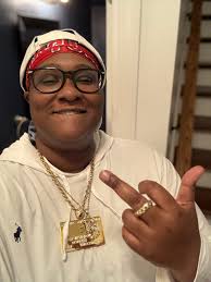 New haircut! New in this group Hope to find new friends and more!