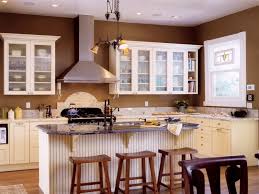 Kitchen Paint Color Ideas With White Cabinets And Wall Brown Dekorasi Dapur Desain Dapur Interior Dapur