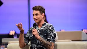 Gestorben wird immer": "Big Brother"-Pat nun Trauerredner