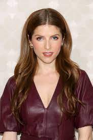 Form an orderly queue, gents. Anna Kendrick Reflects On Cold And Miserable Twilight Set