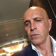 Kiko Matamoros Hernandez added...