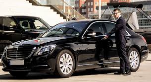 Would You Book A Chauffeur Car Service For Your Business Meeting Melbourne Airport Airport Car Service Chauffeur Service