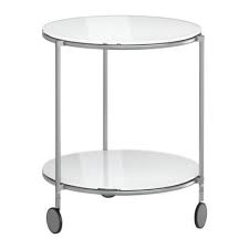 الجدول على عجلات للأغذية