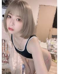 二宮ひかり Ninomiya Hikari IG：hikari_ninomiya_ X(旧Twitter)：hikari_ninoheee  Twitch：ninomiya_hikari YouTube：にのひーチャンネル #oi二宮ひかり 🎮🎧👓 Apex女子#美少女 #可愛い  #自撮り #セルフィー #japanesegirl #selfiegirl