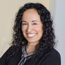 Amanda Rakow's Instagram, Twitter & Facebook