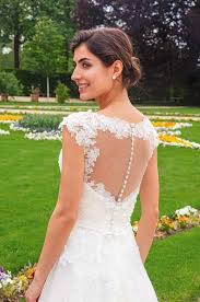 Wir helfen ihnen dabei, aus der. Brautkleid Johanna