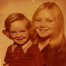 You'll recognize each of these THS alumni. Back row: Me, Charles Boles, Steve  Runnels, sister Debbie Hull Potts, sister Donna Hull Wallace, Front row:  Deborah Boles Berkley, cousin Chas Nelson, Catherine Hayden,