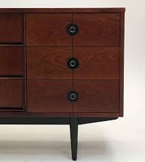 Distinctive furniture by stanley bedroom set. Triple Dresser By Stanley Distinctive Furniture The Finnline Series In Cherry For Sale At 1stdibs