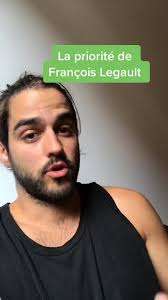 La priorité. #pourtoi #francoislegault #fyp #pourtapage #quebec #humour  #imitation #foryou #legault #politique #maternelle4ans