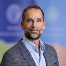 Nieuwe start in het nieuwe jaar! Met veel enthousiasme wil ik jullie laten  weten dat ik per 1 januari de overstap maak van VSN naar a.s.r.. Ik kijk  ernaar uit om met