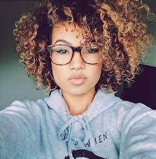 Petit indice, les coupes courtes sont de retour. Epingle Sur Nos Cheveux Adorent Ca