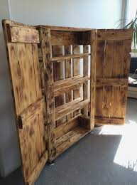 Kleiner Palettenschrank Faircustomer Ch Palettenschrank Diy Holzwand Schrank