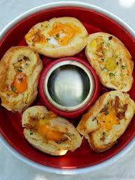Schnelles Rezept Fur Den Omnia Backofen Gefullte Brotchen Mit Ei Kochen Und Backen Im Wohnmobil De Kochen Und Backen Rezepte Camping Essen Ideen