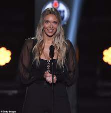 Check out the best of kenan thompson at the nhl awards, complete with celebrity impressions and the return of the iconic good burger. Camille Kostek Candidly Details Her Wardrobe Disaster Before Nhl Awards Daily Mail Online