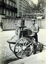 Paris Ses Metiers Disparus Le Remouleur Annees 1900 Vieux Metiers Vieux Paris Photos Anciennes