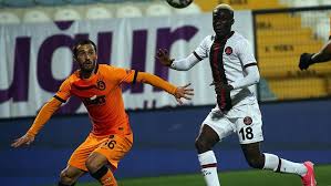 Galatasaray'ın efsane futbolcuları gheorghe hagi ve gheorghe popescu'nun, çift kale maçı fatih terim ile birlikte izledi. Wiwsport Com V Twitter Super Lig Alassane Ndao Offre La Victoire A Karagumruk Face A Galatasaray De Mbaye Diagne Buteur Https T Co B2gffcodxq Senegal Kebetu Wiwsport Https T Co Ksx6jlgn76