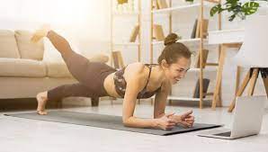 Motivierende trainer und dieses perfekte. Functional Training Die Besten Ubungen Fur Frauen Fur Zuhause Fitness