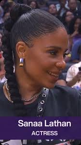 sanaalathan popped out! Love & Basketball in LA 🤩 Actress Sanaa Lathan  sits courtside as the Los Angeles Sparks take